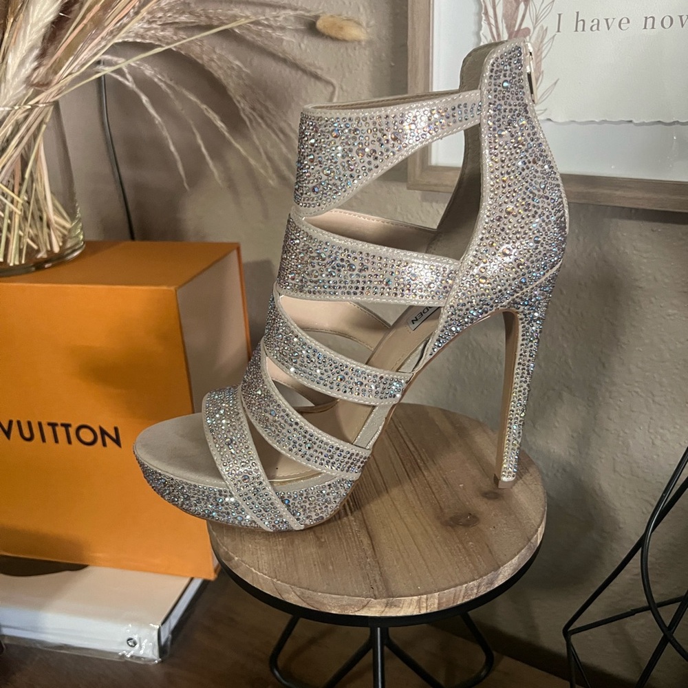 Steve Madden heels wore for only 2 hours